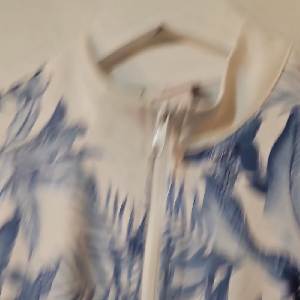 Tommy Bahama Blue and White Floral Mini Dress M 🍁 - Picture 3 of 7